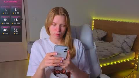 Snapshot of gentle_angel_melissa chatting on 03-19-26, 03:27 Melissa online show from 03-19-26, 03:27