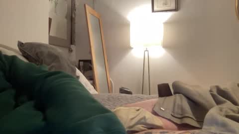 Gentle Stranger online show from 02-05-25, 08:25