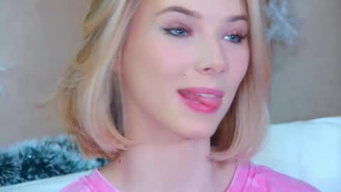 Snapshot of gentlerossi chatting on 12-02-25, 05:30 GentleRossi online show from 12-02-25, 05:30