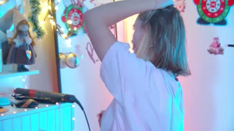 Snapshot of gentlerossi chatting on 01-09-26, 05:04 GentleRossi online show from 01-09-26, 05:04