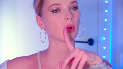 Snapshot of gentlerossi chatting on 02-06-26, 04:32 GentleRossi online show from 02-06-26, 04:32