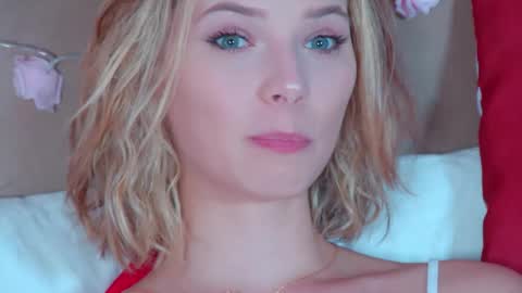 Snapshot of gentlerossi chatting on 03-10-26, 02:22 GentleRossi online show from 03-10-26, 02:22