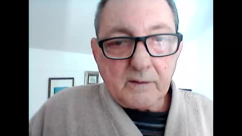 Snapshot of georg1412 chatting on 02-09-25, 09:37 georg1412 online show from 02-09-25, 09:37