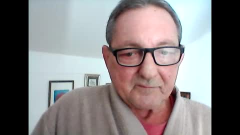 Snapshot of georg1412 chatting on 02-27-25, 09:11 georg1412 online show from 02-27-25, 09:11