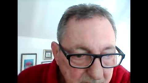 Snapshot of georg1412 chatting on 10-29-25, 11:01 georg1412 online show from 10-29-25, 11:01