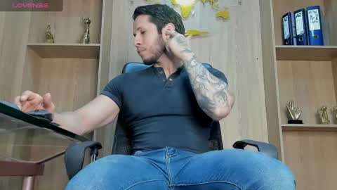 Snapshot of george_diesell_ chatting on 07-18-26, 11:30 George online show from 07-18-26, 11:30