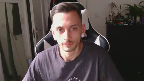 georgek0011 online show from 04-10-26, 04:44