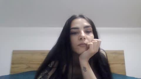 Snapshot of georgiana_love07 chatting on 12-20-25, 07:32 Jo online show from 12-20-25, 07:32