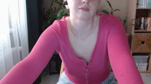 Snapshot of georgiapeachgirl chatting on 02-14-26, 09:39 Melissa online show from 02-14-26, 09:39