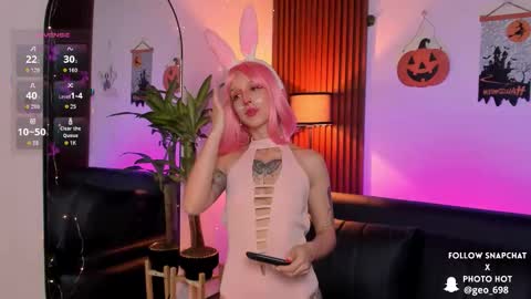 Georgina Caruso online show from 10-29-25, 04:04