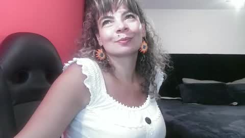 Georgina  online show from 10-14-25, 04:24