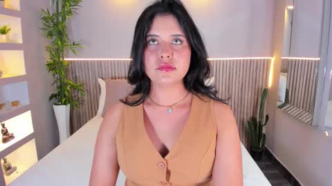 Snapshot of georginareyes chatting on 11-24-25, 10:53 GeorginaReyes online show from 11-24-25, 10:53