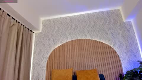 Kendal  online show from 11-15-25, 02:13