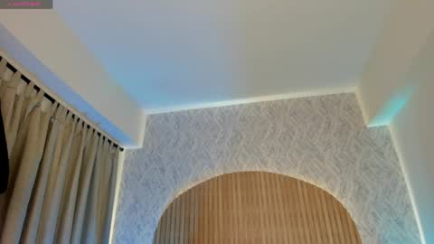 Kendal  online show from 04-06-26, 03:48