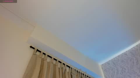 Kendal  online show from 04-06-26, 04:46