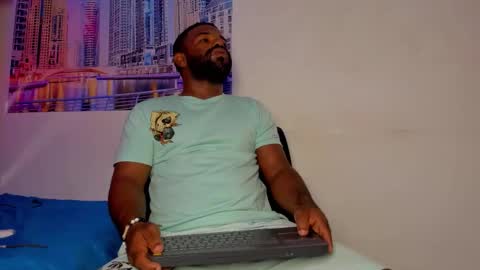 Snapshot of gerald_scott7 chatting on 11-21-25, 03:49 GERALD online show from 11-21-25, 03:49