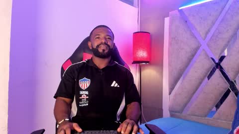 Snapshot of gerald_scott7 chatting on 12-05-25, 04:32 GERALD online show from 12-05-25, 04:32