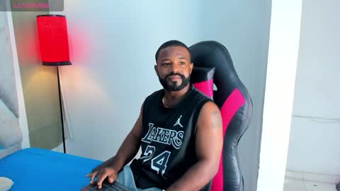 Snapshot of gerald_scott7 chatting on 12-13-25, 07:53 GERALD online show from 12-13-25, 07:53