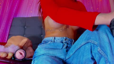 Snapshot of geraldinesuaan chatting on 12-11-24, 10:14 geraldinesuaan online show from 12-11-24, 10:14