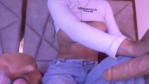 Snapshot of geraldinesuaan chatting on 02-28-25, 01:25 geraldinesuaan online show from 02-28-25, 01:25