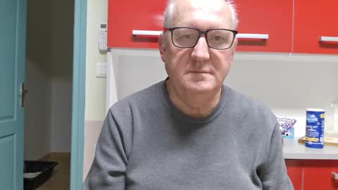 Snapshot of gerardlp131313 chatting on 10-29-25, 08:43 gerardlp131313 online show from 10-29-25, 08:43