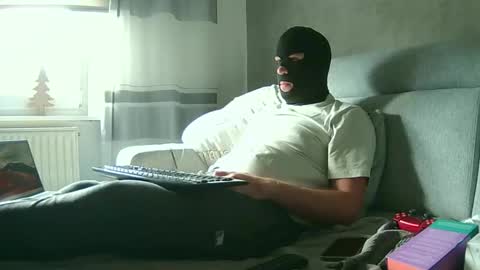 germanboy2601 online show from 12-21-25, 10:55