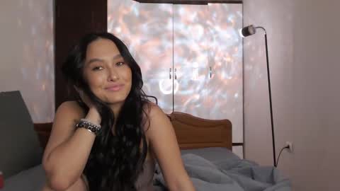 Snapshot of germiona_shine chatting on 02-12-25, 05:37 Germiona online show from 02-12-25, 05:37