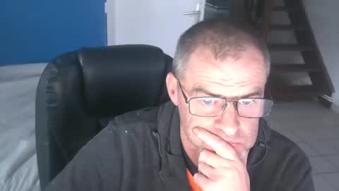 Snapshot of geronemo62 chatting on 10-13-25, 03:56 geronemo62 online show from 10-13-25, 03:56