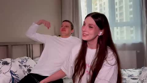 Liz and Mark online show from 03-08-25, 04:45