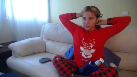 Snapshot of ggemas chatting on 12-25-24, 10:17 ggemas online show from 12-25-24, 10:17