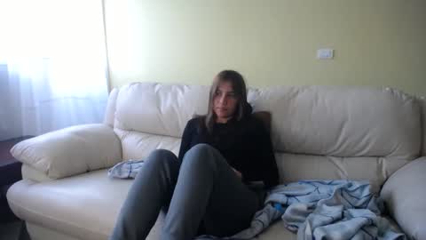 Snapshot of ggemas chatting on 02-06-25, 01:43 ggemas online show from 02-06-25, 01:43