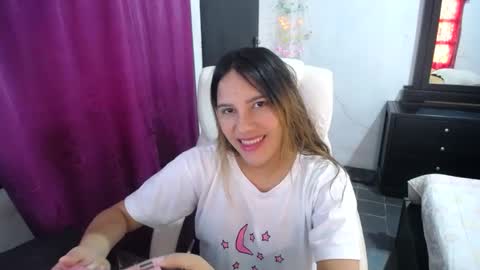 Snapshot of ggemas chatting on 10-12-25, 01:43 ggemas online show from 10-12-25, 01:43