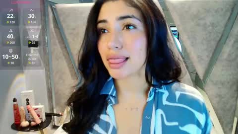 Danna Astrom online show from 12-22-25, 04:26