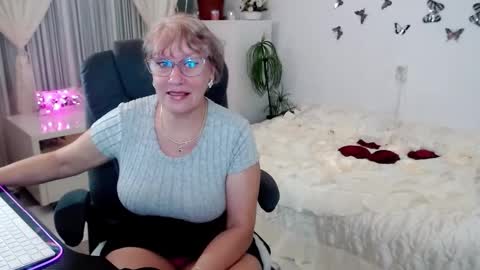 Ghertrudequeen online show from 10-13-25, 03:39
