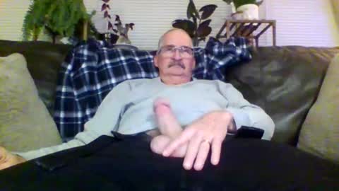 ghost2534 online show from 12-18-25, 11:44