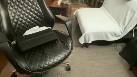 Snapshot of ghostboygbc chatting on 12-18-25, 07:47 ghostboygbc online show from 12-18-25, 07:47