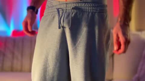 Snapshot of ghostdaddy9 chatting on 10-06-25, 12:52 big boy ghost face online show from 10-06-25, 12:52