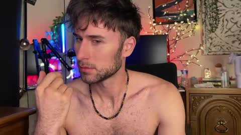 Snapshot of ghostdaddy9 chatting on 11-01-25, 02:35 big boy ghost face online show from 11-01-25, 02:35