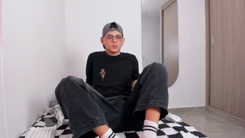 Snapshot of ghostvicent chatting on 03-04-26, 01:22 Vicent Campoli online show from 03-04-26, 01:22