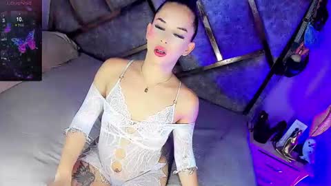 Snapshot of gia21xxx chatting on 06-26-26, 02:38 Gia Ferrara online show from 06-26-26, 02:38