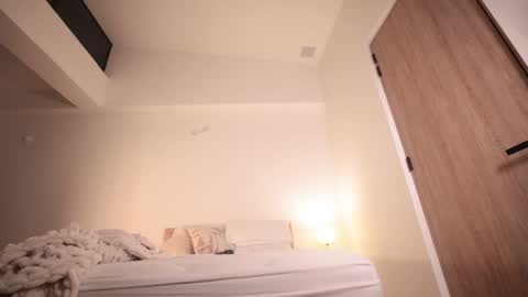 Leo online show from 04-21-26, 01:42