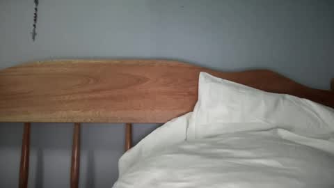 Snapshot of gia_is_horny chatting on 01-17-25, 05:32 The Queen of Squirt online show from 01-17-25, 05:32