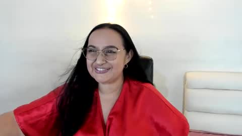 Snapshot of gia_nahomi chatting on 01-11-25, 04:06 nahomi online show from 01-11-25, 04:06