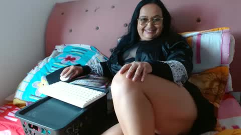 Snapshot of gia_nahomi chatting on 02-14-25, 03:58 nahomi online show from 02-14-25, 03:58