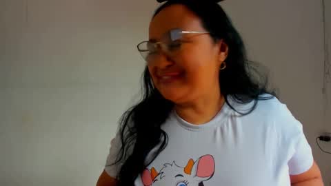 Snapshot of gia_nahomi chatting on 03-08-25, 02:08 nahomi online show from 03-08-25, 02:08