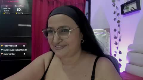 Snapshot of gia_nahomi chatting on 09-25-25, 12:58 nahomi online show from 09-25-25, 12:58