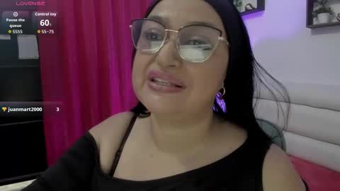 Snapshot of gia_nahomi chatting on 10-11-25, 09:57 nahomi online show from 10-11-25, 09:57