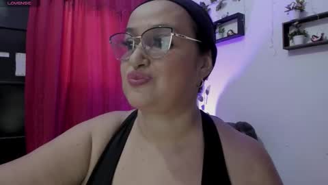 Snapshot of gia_nahomi chatting on 11-09-25, 04:27 nahomi online show from 11-09-25, 04:27