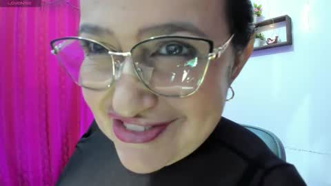 Snapshot of gia_nahomi chatting on 11-18-25, 10:03 nahomi online show from 11-18-25, 10:03