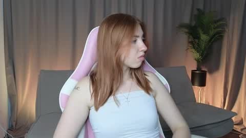 Snapshot of giaaderza chatting on 06-02-26, 06:26 giaaderza online show from 06-02-26, 06:26